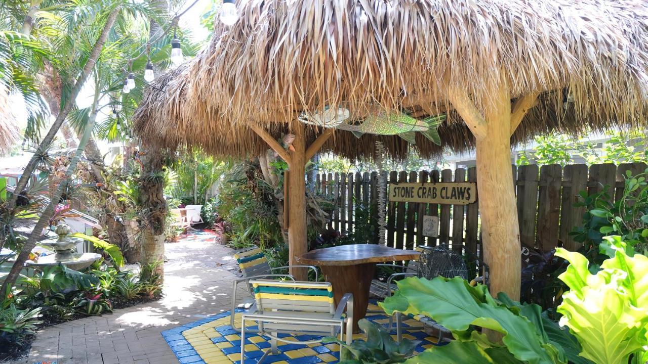Beachpoint Cottages Siesta Key Exterior photo